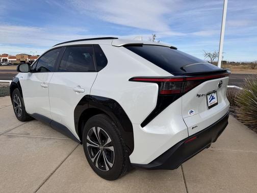 2024 Toyota bZ4X XLE