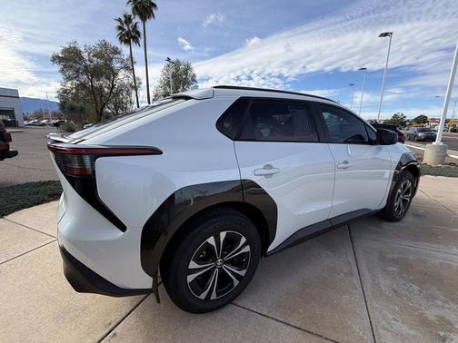 2024 Toyota bZ4X XLE