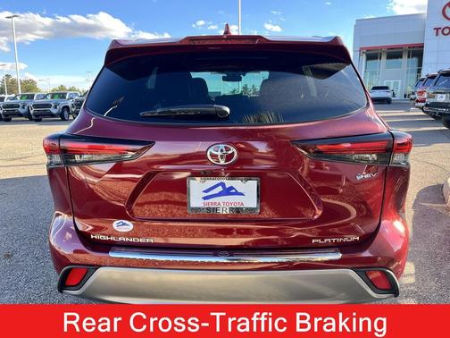 2025 Toyota Highlander Hybrid Platinum