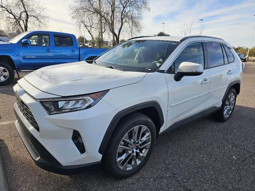 2019 Toyota RAV4 XLE Premium