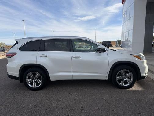 2016 Toyota Highlander Limited Platinum