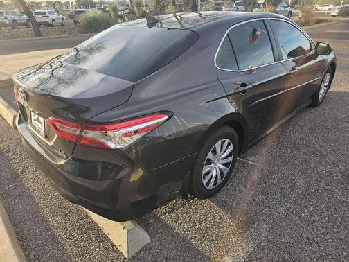 2019 Toyota Camry Hybrid LE