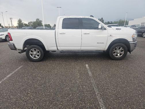 2022 RAM 2500 Laramie Crew Cab 4x4 6'4' Box