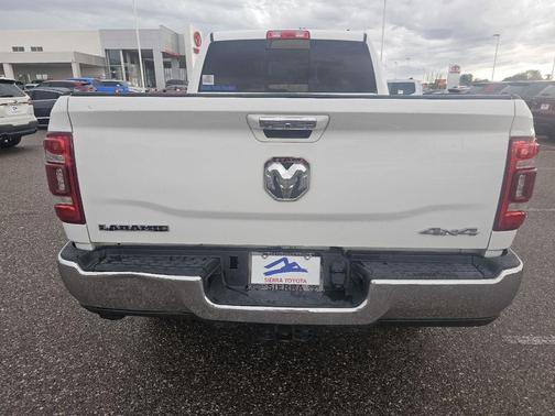 2022 RAM 2500 Laramie Crew Cab 4x4 6'4' Box