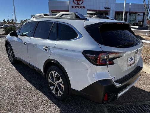 2022 Subaru Outback Touring