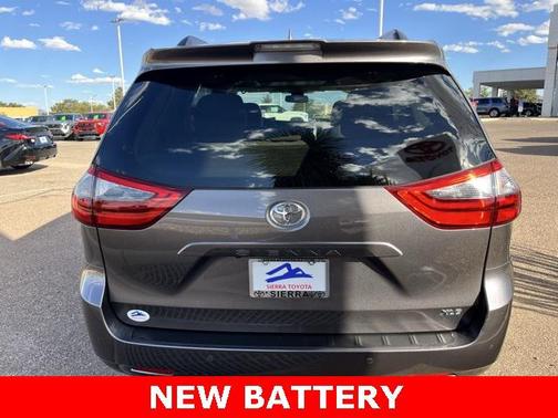 2020 Toyota Sienna XLE