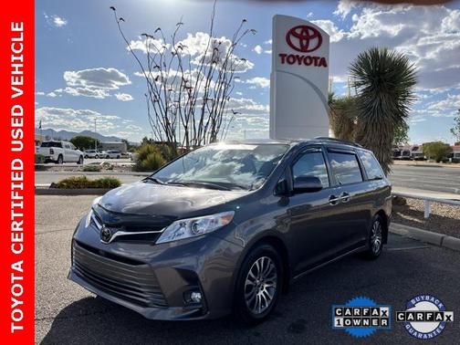 2020 Toyota Sienna XLE