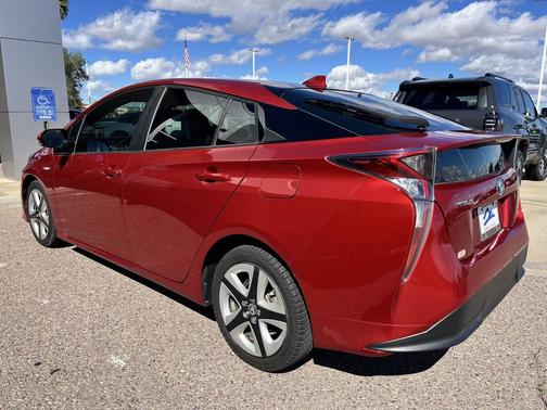2016 Toyota Prius Three Touring