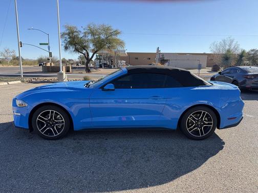 2022 Ford Mustang EcoBoost Premium