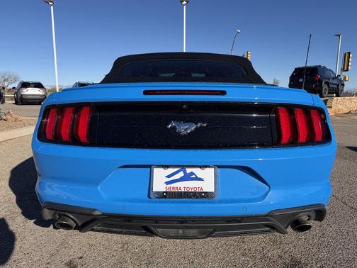 2022 Ford Mustang EcoBoost Premium