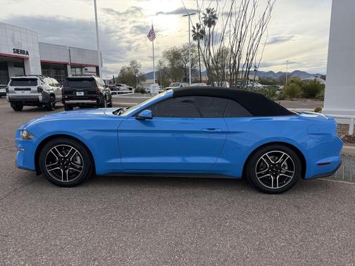 2022 Ford Mustang EcoBoost Premium