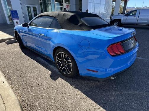 2022 Ford Mustang EcoBoost Premium