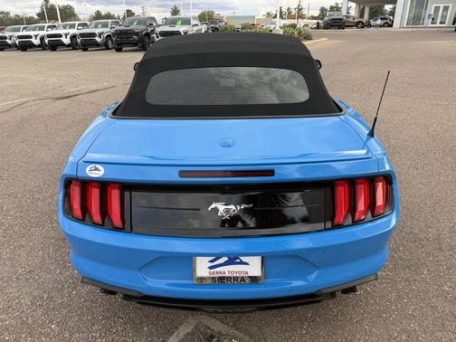 2022 Ford Mustang EcoBoost Premium