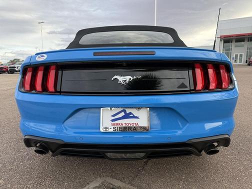 2022 Ford Mustang EcoBoost Premium