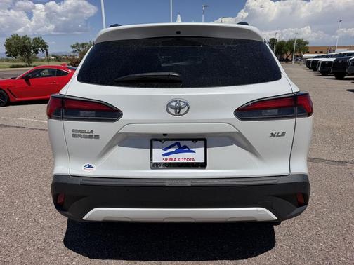 Wind Chill Pearl 2023 Toyota Corolla Cross XLE