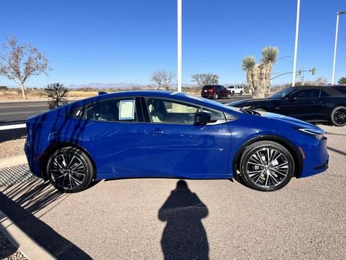 2023 Toyota Prius XLE