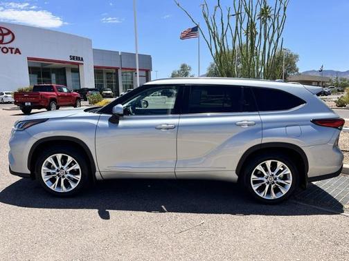 2023 Toyota Highlander Hybrid Limited