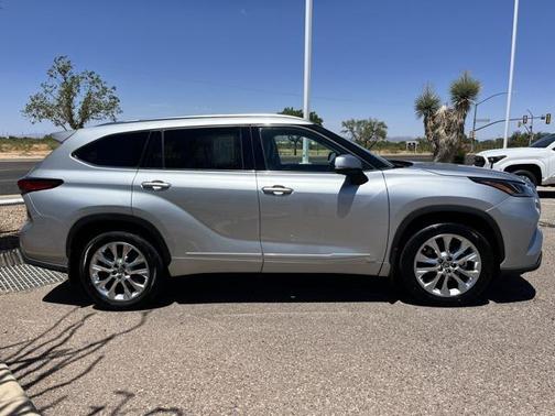 2023 Toyota Highlander Hybrid Limited