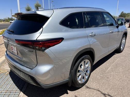 2023 Toyota Highlander Hybrid Limited