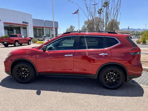 2017 Nissan Rogue SV