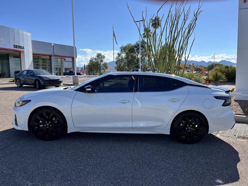 2023 Nissan Maxima SR Xtronic CVT