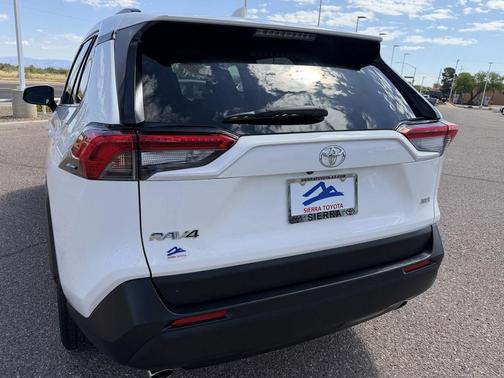 Super White 2019 Toyota RAV4 XLE