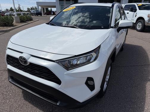 Super White 2019 Toyota RAV4 XLE