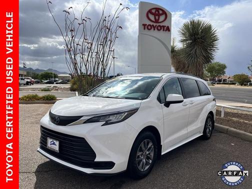 2023 Toyota Sienna LE