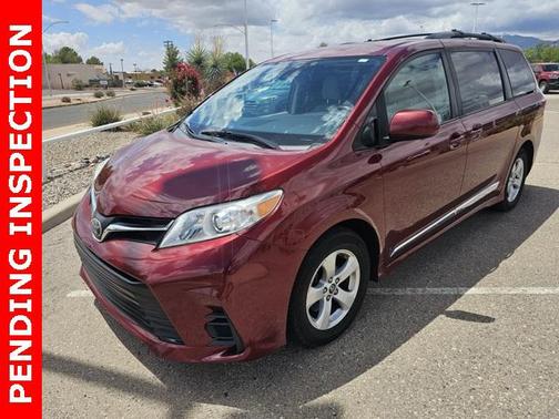 2019 Toyota Sienna LE