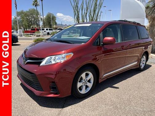 2019 Toyota Sienna LE