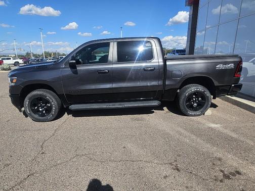 Granite Crystal Metallic Clearcoat 2022 RAM 1500 Big Horn/Lone Star