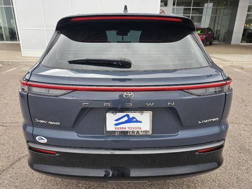 2025 Toyota Crown Signia Limited