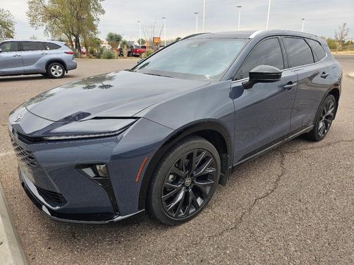 2025 Toyota Crown Signia Limited