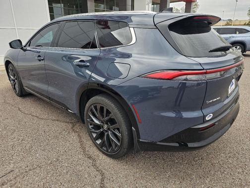 2025 Toyota Crown Signia Limited