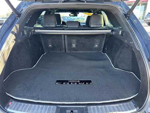 2025 Toyota Crown Signia Limited