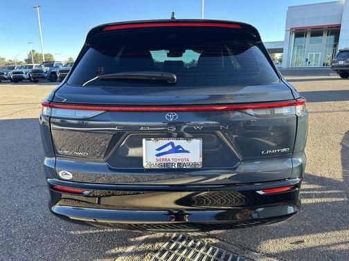 2025 Toyota Crown Signia Limited