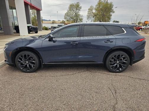 2025 Toyota Crown Signia Limited