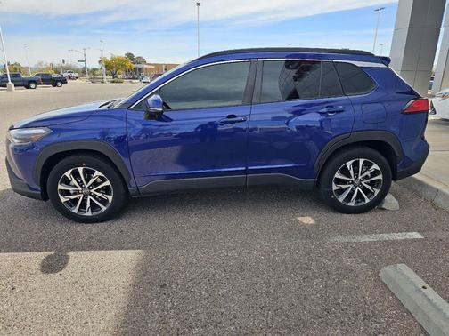 2024 Toyota Corolla Cross XLE