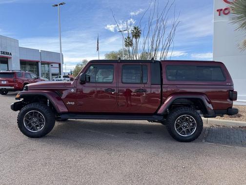 2021 Jeep Gladiator Overland