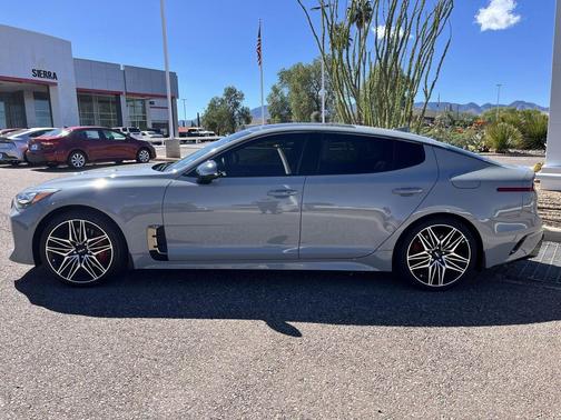 2022 Kia Stinger GT2