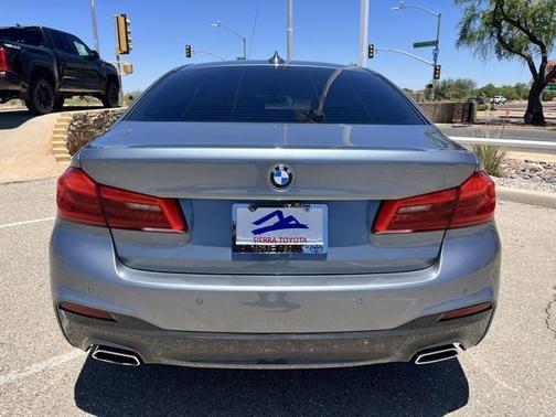 2017 BMW 540 540i