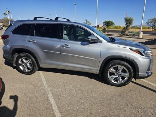 2017 Toyota Highlander Limited
