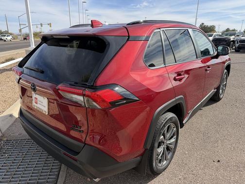 2024 Toyota RAV4 Hybrid XLE Premium