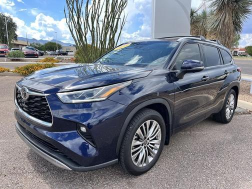 2023 Toyota Highlander Platinum