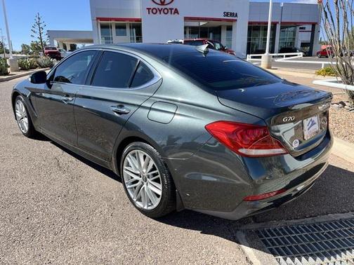 2020 Genesis G70 2.0T RWD