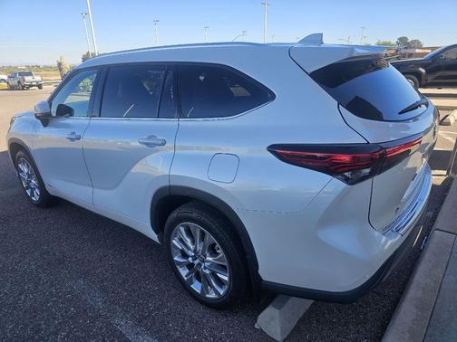 2023 Toyota Highlander Hybrid Limited