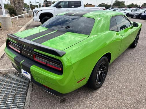 2017 Dodge Challenger SXT