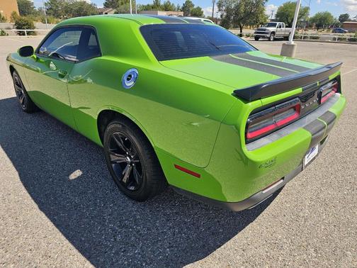 2017 Dodge Challenger SXT