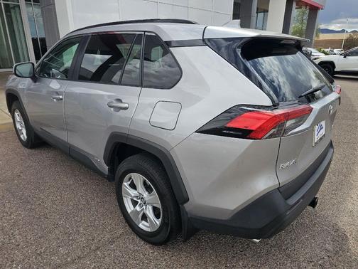 2020 Toyota RAV4 Hybrid XLE