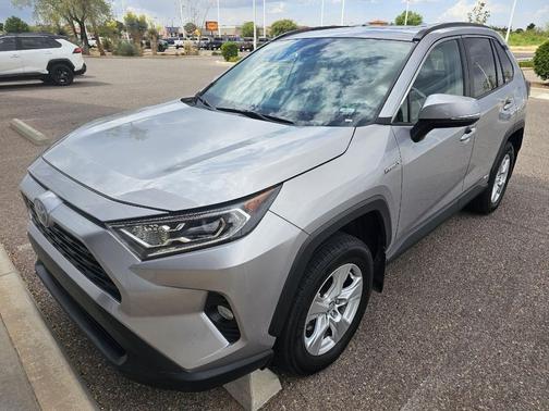 2020 Toyota RAV4 Hybrid XLE